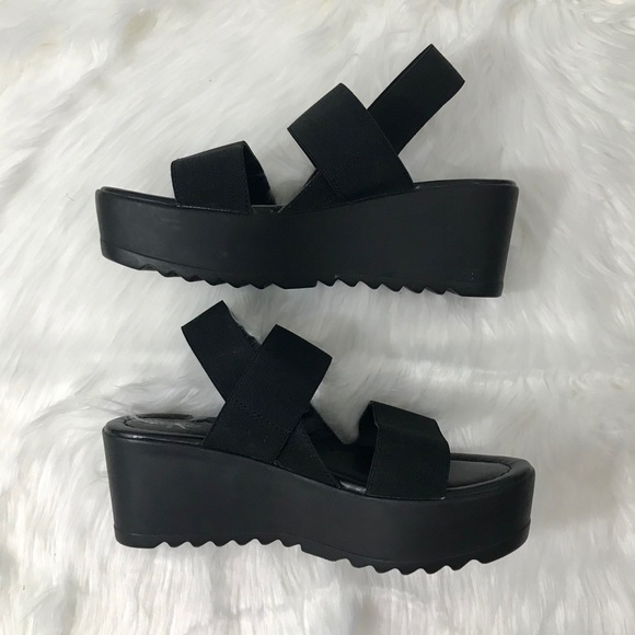 mossimo black platform sandals